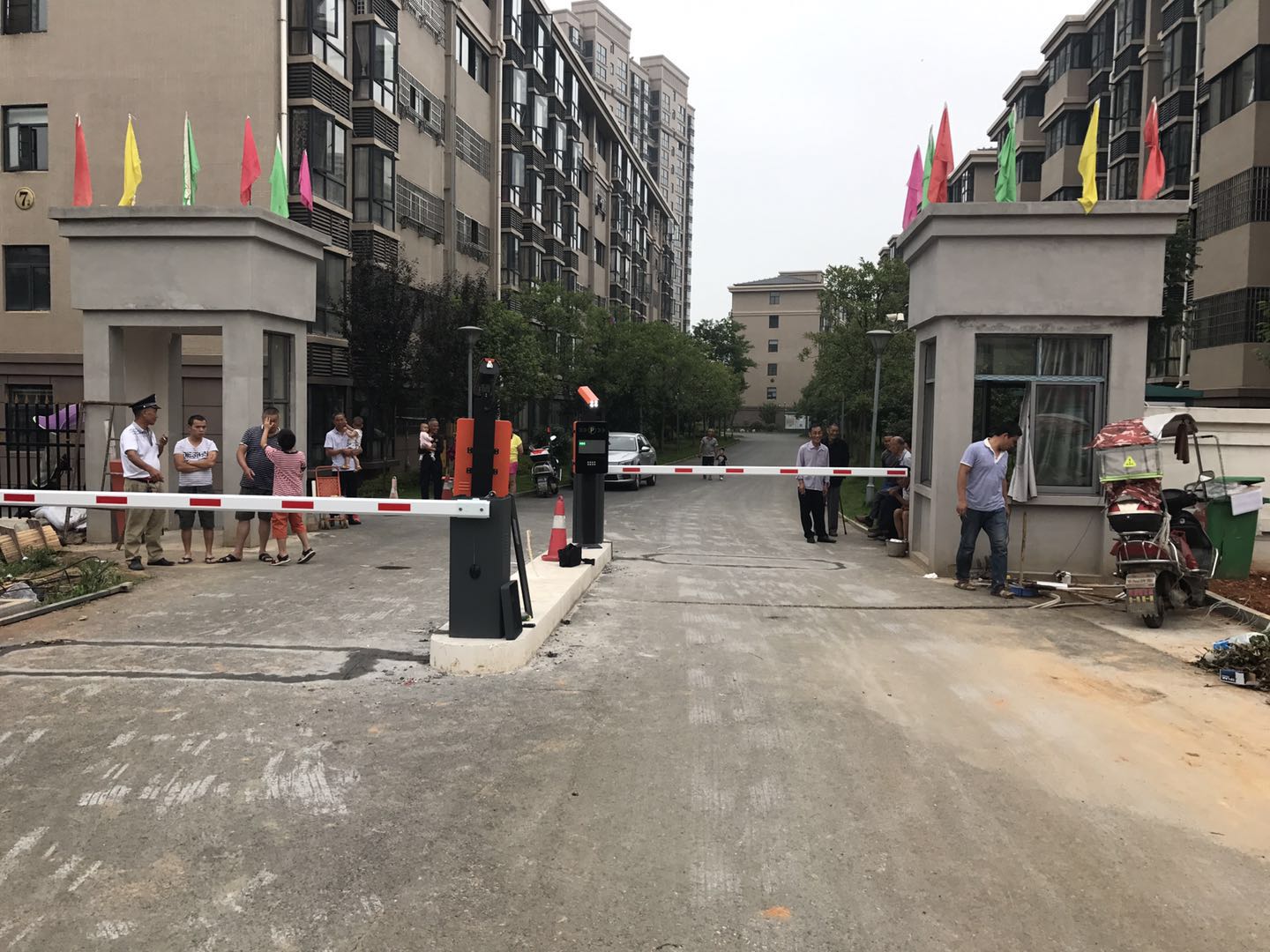 常德民东佳园车牌识别一进一出